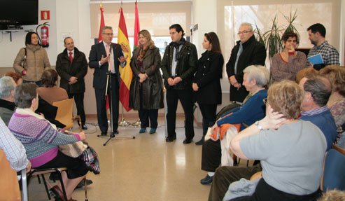 López asiste a la inauguración del comedor para mayores 