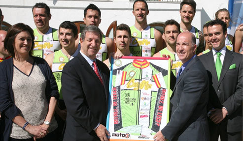 Partida recibe al recién creado Club Triatlón de Villanueva