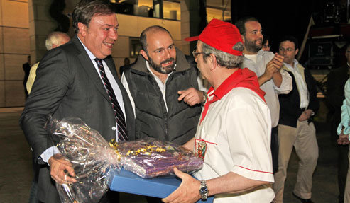 Peña los Amigos, Peña PCEros y la Casa de Castilla León, premiados en las carrozas 