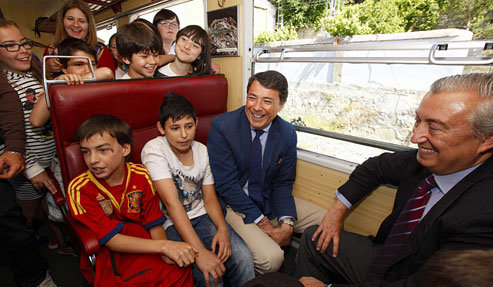 González y Gómez-Pomar visitan el Tren de la Naturaleza