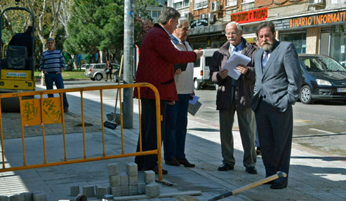 El Ayuntamiento invierte 8.500 € en recuperar una zona de la calle Madrid