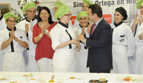 Alumnos de Hostelería reinventan la famosa empanadilla 