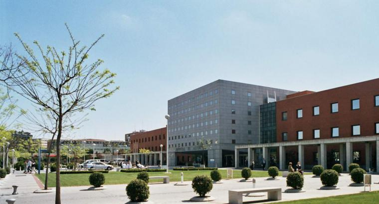 La enfermera con ébola está estable y su marido aislado