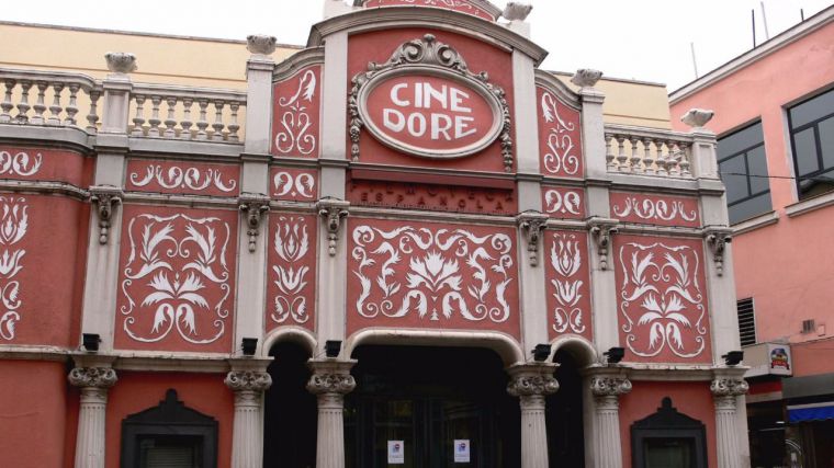 El Cine Doré reabre sus puertas después de la plaga de chinches