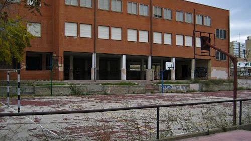 El colegio en ruinas Ruben Darío será rehabilitado para acoger la Casa de la Mujer