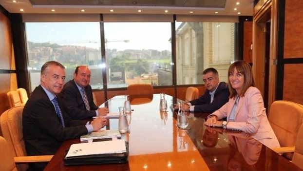 PNV y PSE cierran el acuerdo para gobernar en coalición en el País Vasco