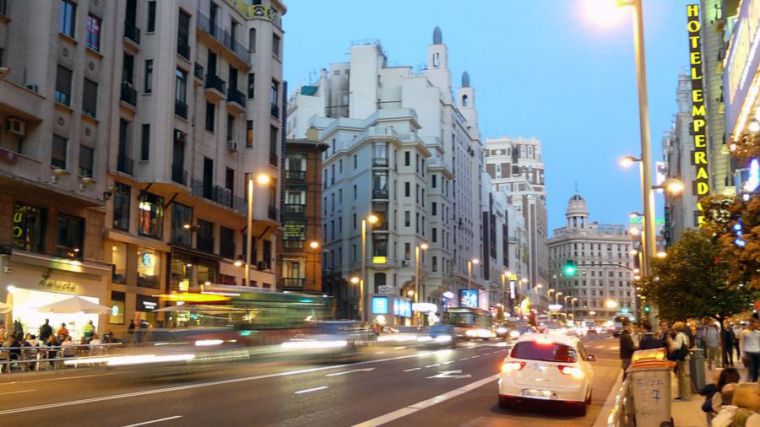 Empresarios madrileños apoyan la peatonalización permanente de la Gran Vía