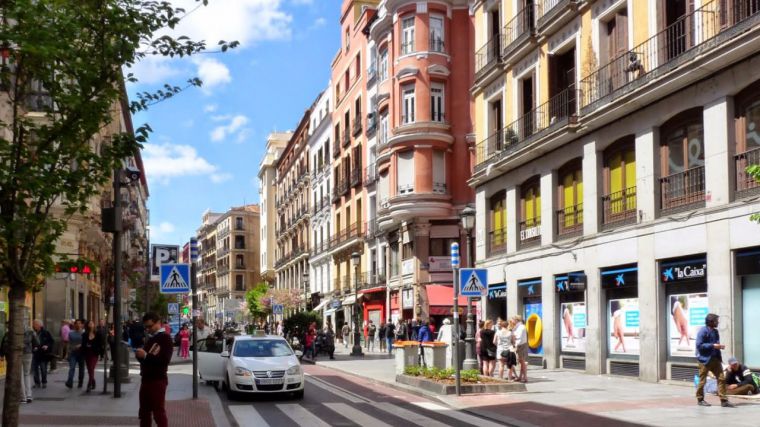 Madrid y Barcelona exigen regular los alquileres contra AIRBNB