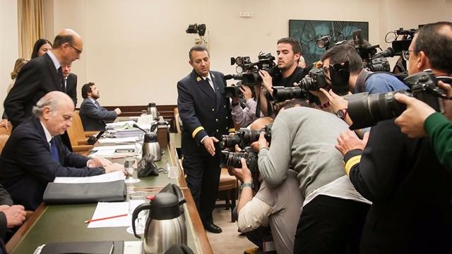 Dos comisarios de la llamada 'policía política' declararán en el Congreso