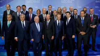 Casado busca en la Europa del PPE reforzar su imagen de líder político