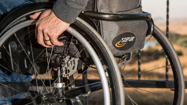 Cómo comprar o alquilar la silla de ruedas que mejor se adapte al usuario