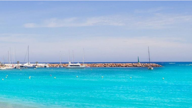 Descubre Santa Eulalia, un destino perfecto para relajarte y disfrutar de la naturaleza en Ibiza