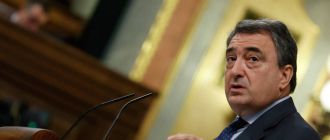 Esteban y Sánchez miran al PP desde el Vaticano y sienten los mismos miedos electorales