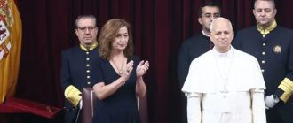 Ovación del Congreso al Papa por su defensa del diálogo y la generosidad pero durará muy poco