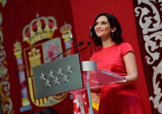 La crisálida Ayuso y su transformación en velutina furiosa de la derecha española