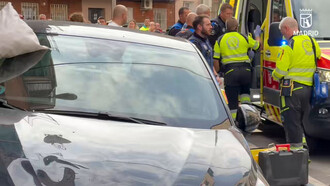 Un conductor se desvanece y atropella a un peatón en Villaverde