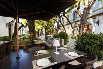 Toro Tapas presenta su nuevo Raw Bar para disfrutar del mar en verano