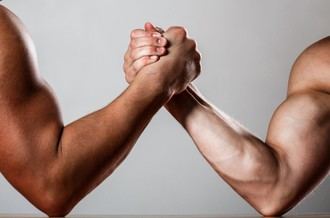 Jornada de Lucha de Brazos en el Complejo Deportivo Santiago Apóstol este fin de semana