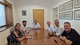 Preparativos para las Fiestas de Santiago Apóstol con las peñas locales