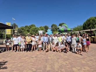 Visita de la Asociación Víctimas del Terrorismo al parque Aquopolis