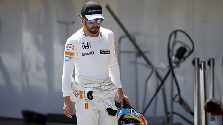 Nuevo abandono de Alonso en Canada