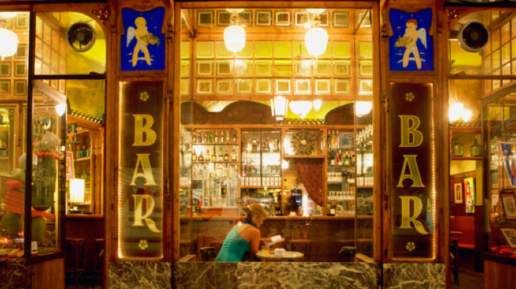 10 bares literarios que no te puedes perder en Madrid