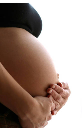 Fumar durante el embarazo o la lactancia puede afectar a la fertilidad de los hijos