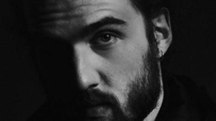 Primer poemario de Guille Galván, guitarrista de Vetusta Morla