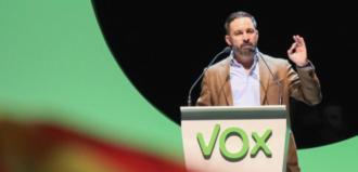 Abascal les crea un problema grave a Casado y Rivera