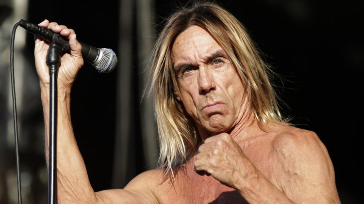 Iggy Pop demuestra su vigencia en el universo rock con un éxito rotundo