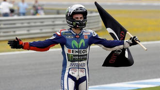 Lorenzo gana en Le Mans dominando toda la carrera