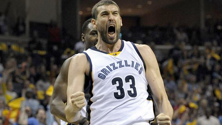 Los Grizzlies abren los 'play-offs' arrollando