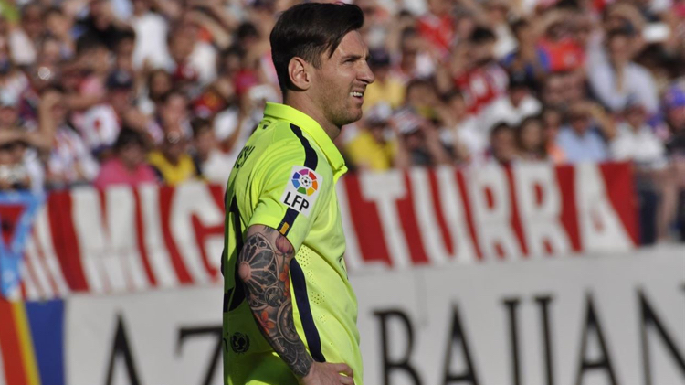 Fiscalía exculpa a Messi de fraude y pide cárcel para el padre