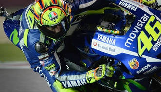 Un Rossi estelar sorprende para ganar en Losail