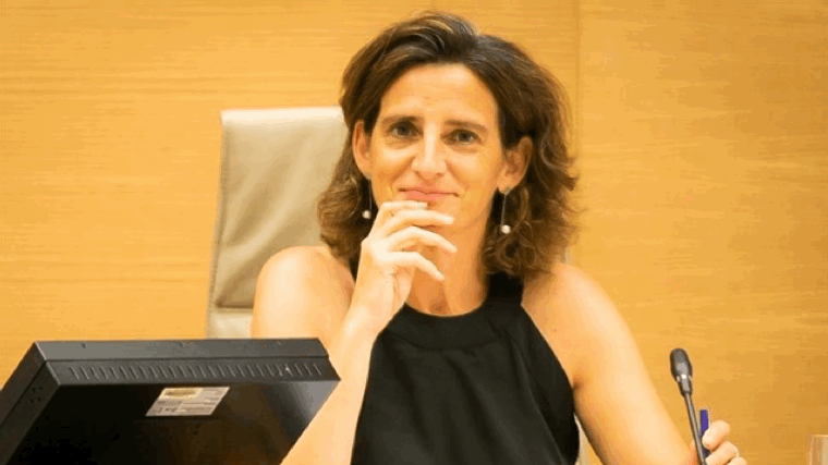 Teresa Ribera llevará al Congreso la prohibición de las prospecciones petrolíferas en el mar