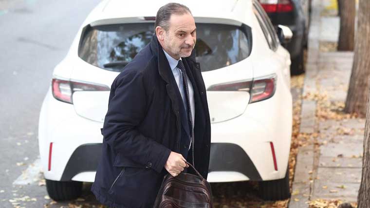 Ábalos acusa desde la cárcel a 'líderes autoritarios' en un 'estado degradado': 'No me van a callar'