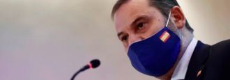 Abalos. un ministro ¡Pío pío...!: Reduce a 