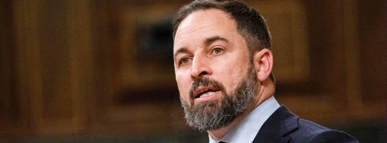Abascal decide el futuro de Vox entre susto o muerte