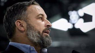 Abascal recupera una publicación en redes de Aznar con Putin en la que celebran su 'buena amistad': 'Tápese, por favor'