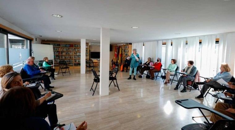 Preinscripción abierta para cursos y talleres en centros de mayores de Pozuelo