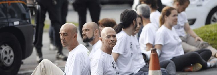 Activistas de Greenpeace bloquean una hora el acceso a Madrid Central