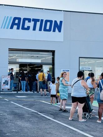 Action inaugura una gran superficie en La Poveda, impulsando el comercio local