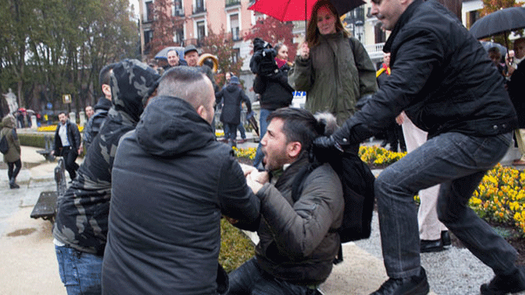 180 € de multa por agredir a Lagarder durante una concentración franquista