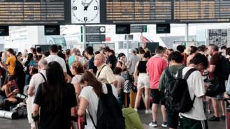 Adif abre una investigación tras reanudar la circulación de los trenes Valencia-Madrid afectada este domingo