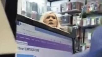 Denuncian comentarios racistas al trabajador de una tienda: 