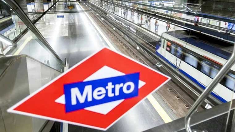 Fiscalía pide 6 años de cárcel para un joven por una brutal paliza a una pareja homosexual en el Metro de Lavapiés