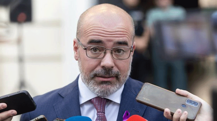 Martín acusa al PP de 'calentar las calles' tras la violación de Alcalá y Madrid exige el cierre de 'macrocampamentos' de migrantes