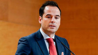 Aguado a favor de asumir cuotas de autónomos, podría aprobarlo la próxima semana