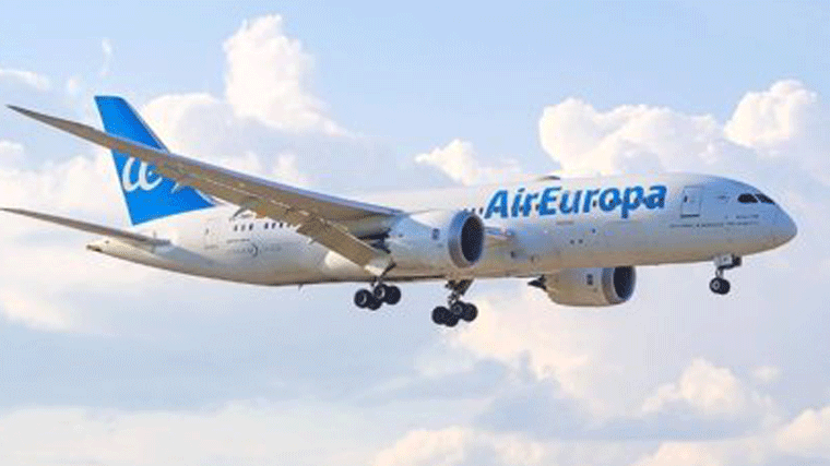 Air Europa cancela 15 vuelos este lunes por la huelga de sus pilotos