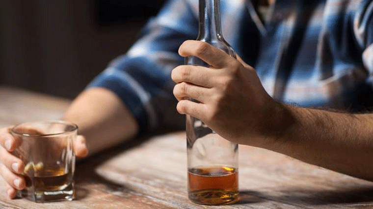 El alcohol, la adición más atendida, seguida de opiáceos, chemsex y videojuegos